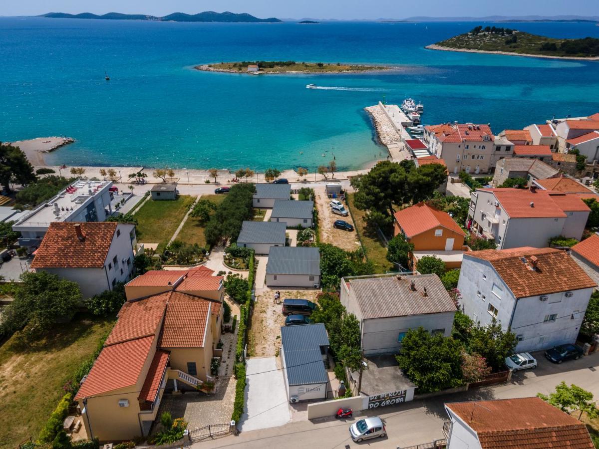 Rasin Mobile Homes Pakostane Bagian luar foto
