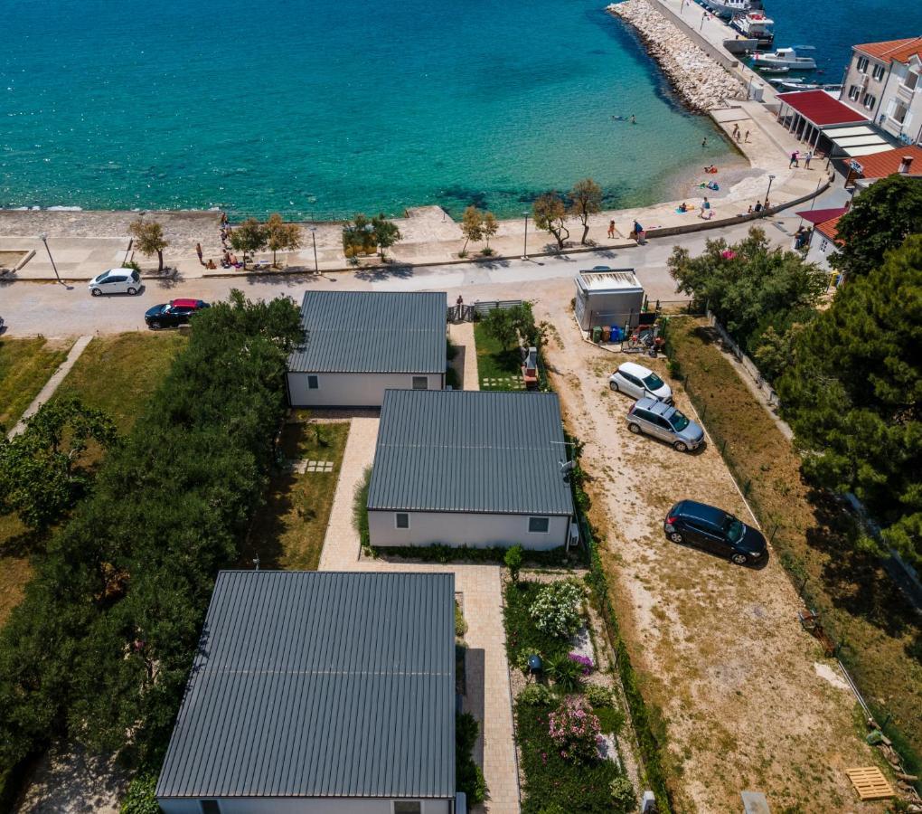 Rasin Mobile Homes Pakostane Bagian luar foto
